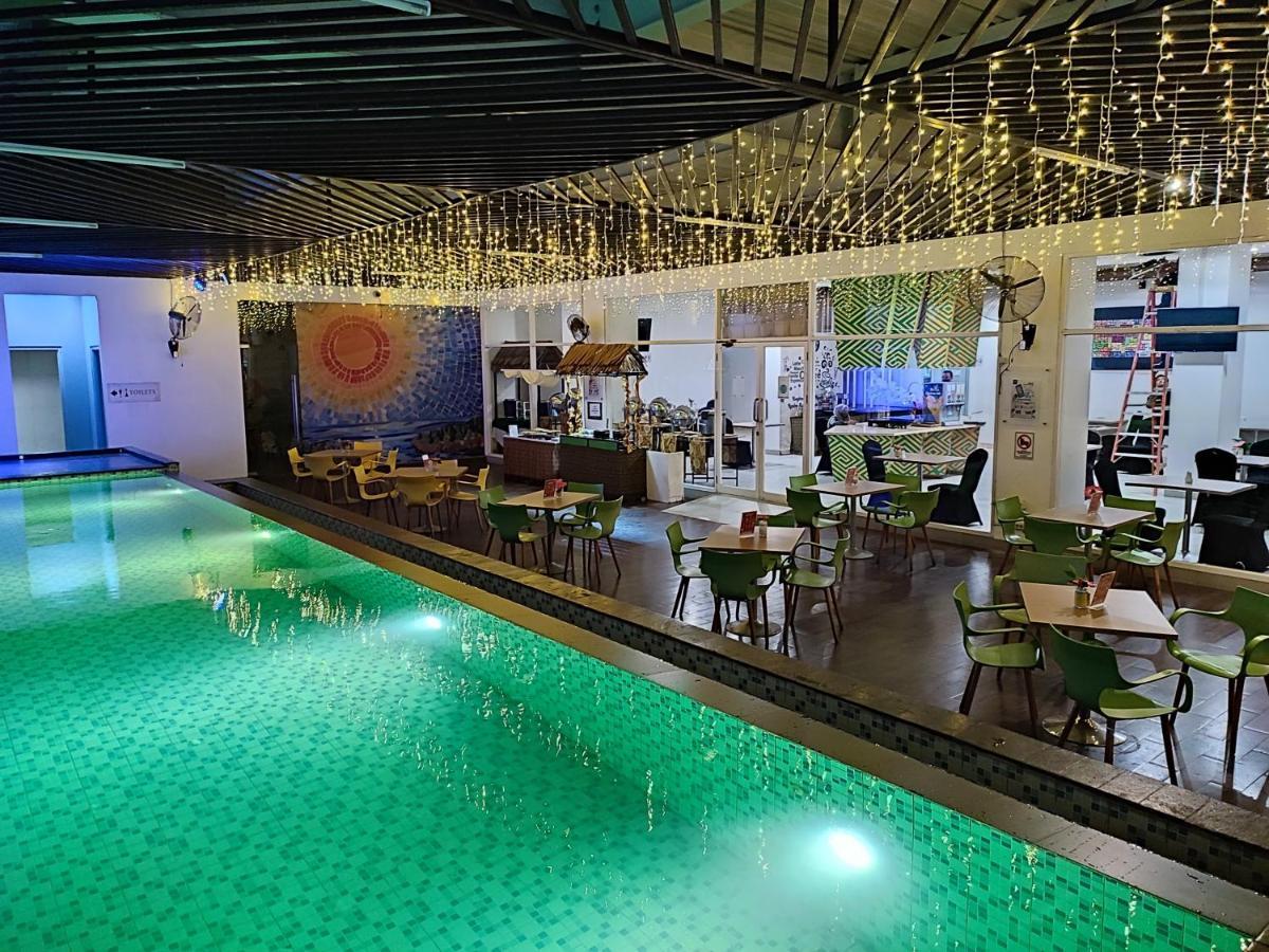 Khas Makassar Hotel Екстериор снимка