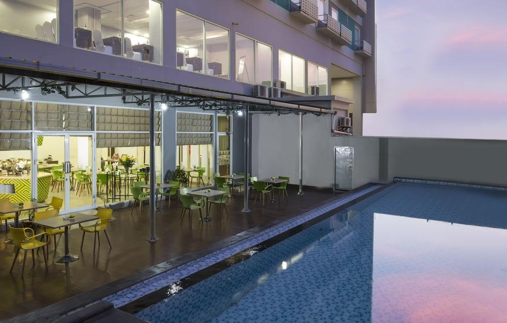 Khas Makassar Hotel Екстериор снимка