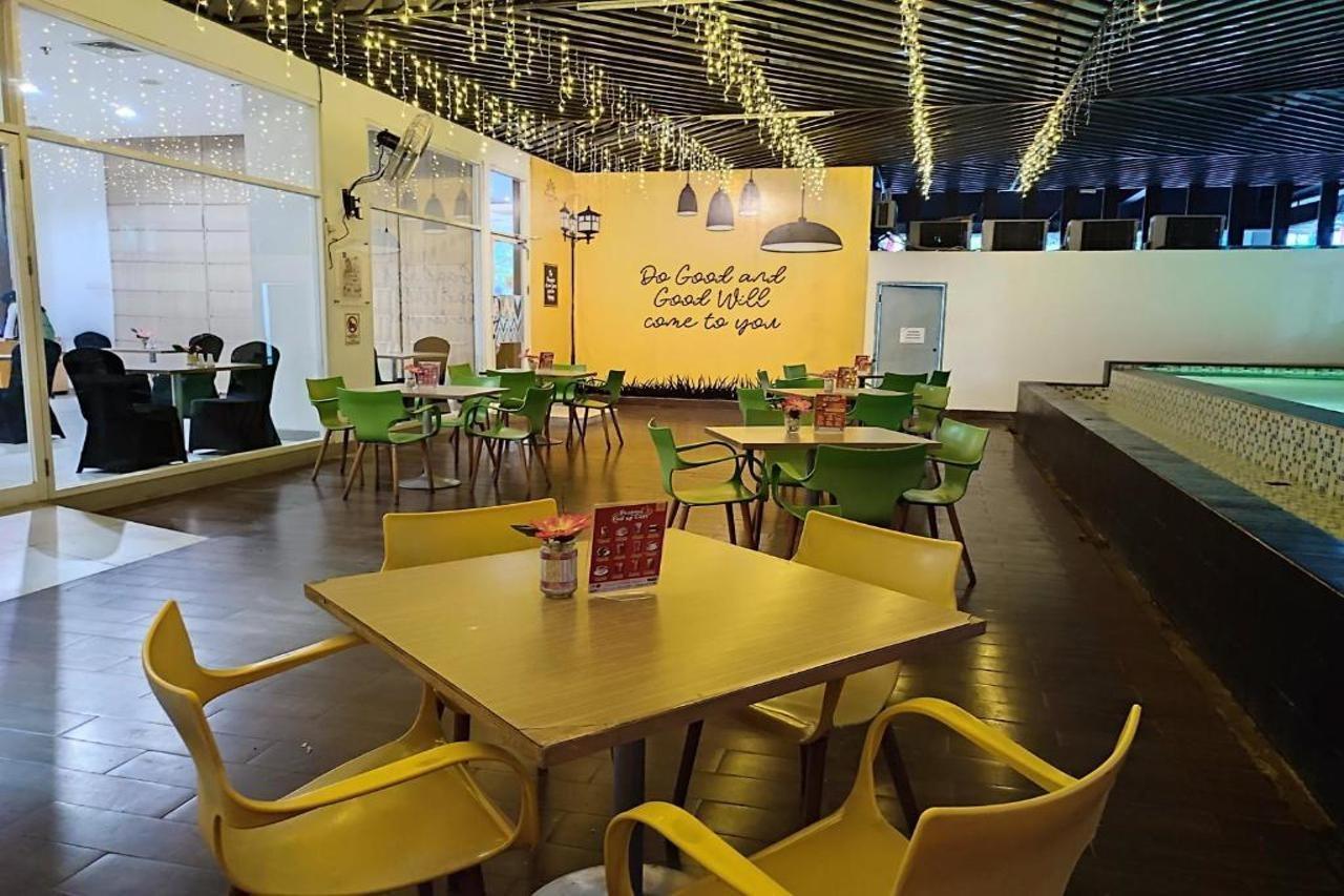 Khas Makassar Hotel Екстериор снимка