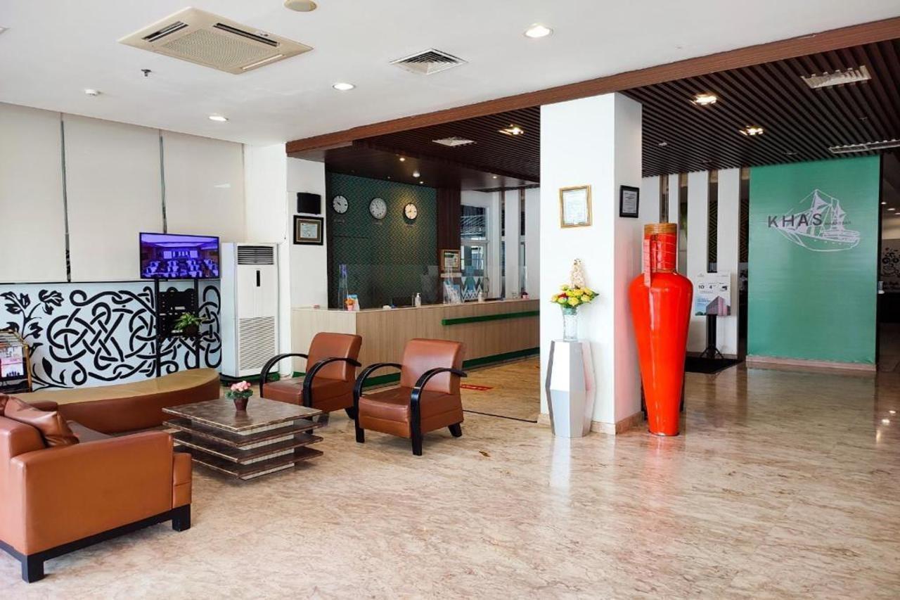 Khas Makassar Hotel Екстериор снимка