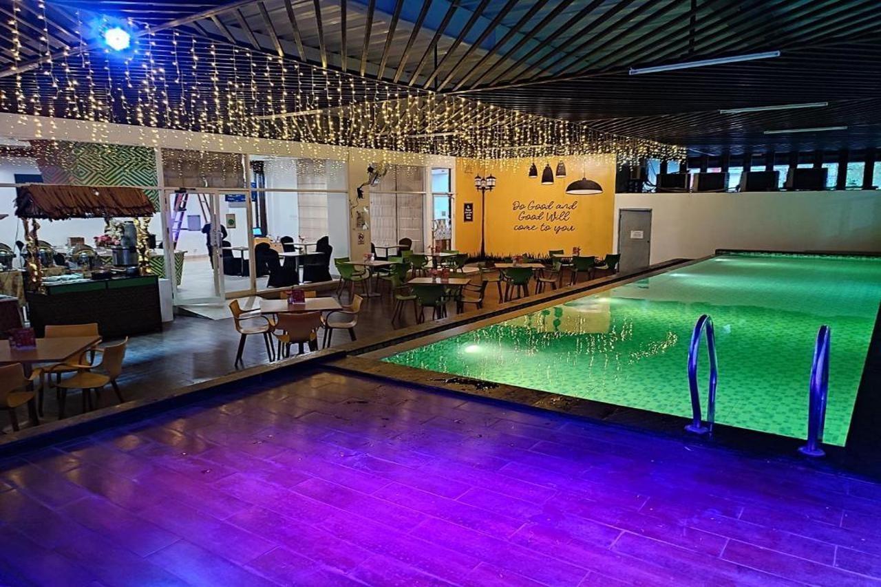 Khas Makassar Hotel Екстериор снимка